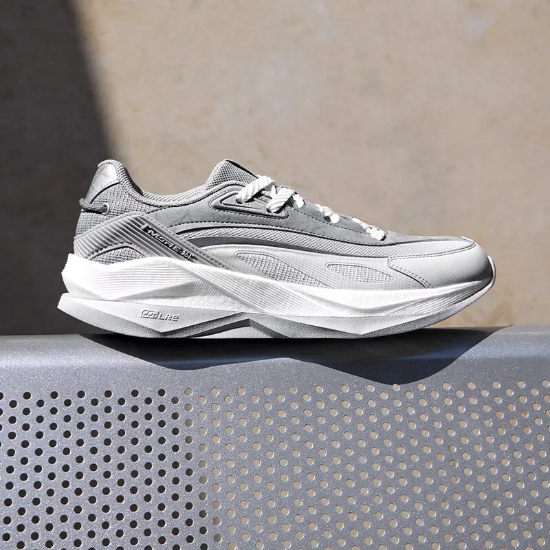 361 度メンズカジュアルシューズ厚底多用途クラシックカジュ - Air Cushion Jogger Shoes Men のレビューと価格