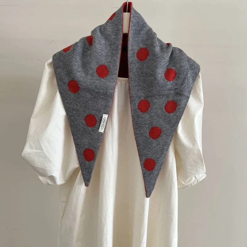 Koreanischer Nischen-Polka-Dot-Doppelseitiger Strickschal für Damen, Modischer Warmer Herbst- und Winterschal – Detail 6
