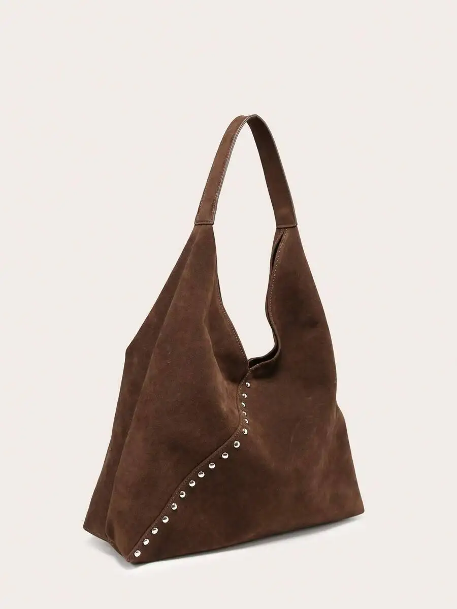 

Женская сумка-тоут через плечо, коричневая замша, большая вместимость, с декоративными заклепками, винтажный универсальный стиль для повседневного использования, подходит для