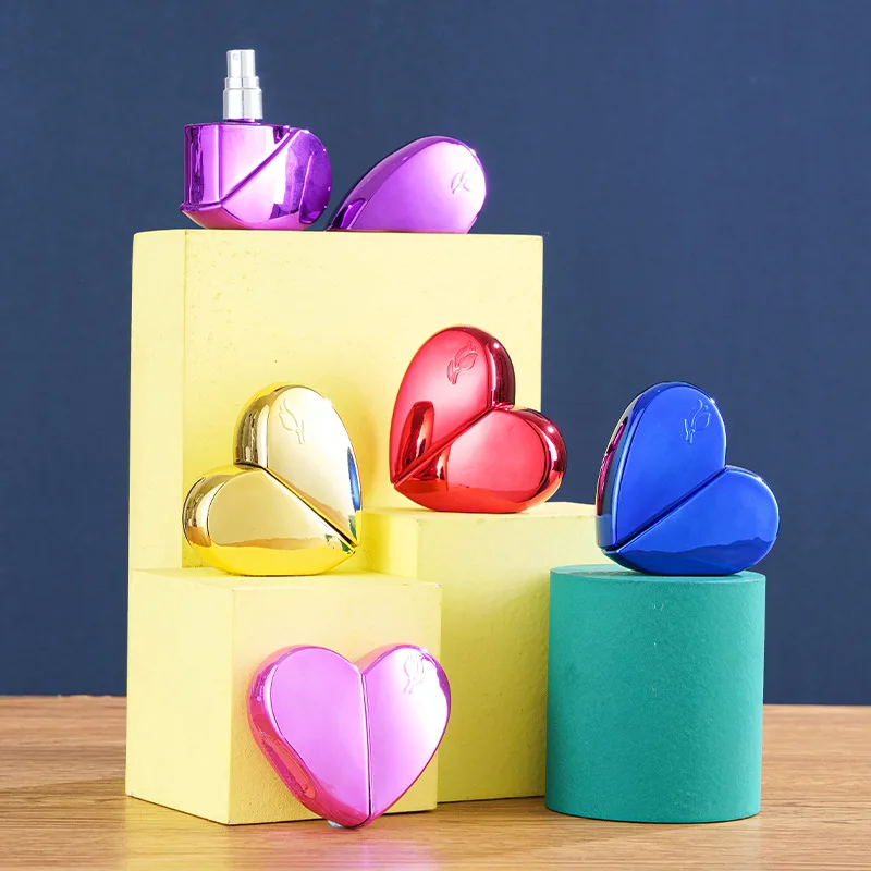 60pcs Travel Heart-Shaped Perfume Bottle Portable Cosmetics Glass Bottle Spray Bottle Glass Empty Bottle 30ML