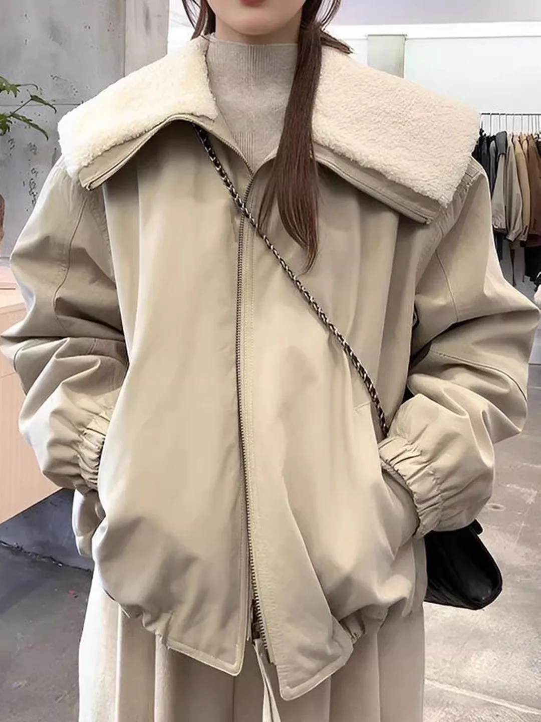 

Утепленная женская хлопковая куртка с воротником из овечьей шерсти, свободного кроя, осенне-зимняя, новая модель, корейский стиль, модная теплая верхняя одежда