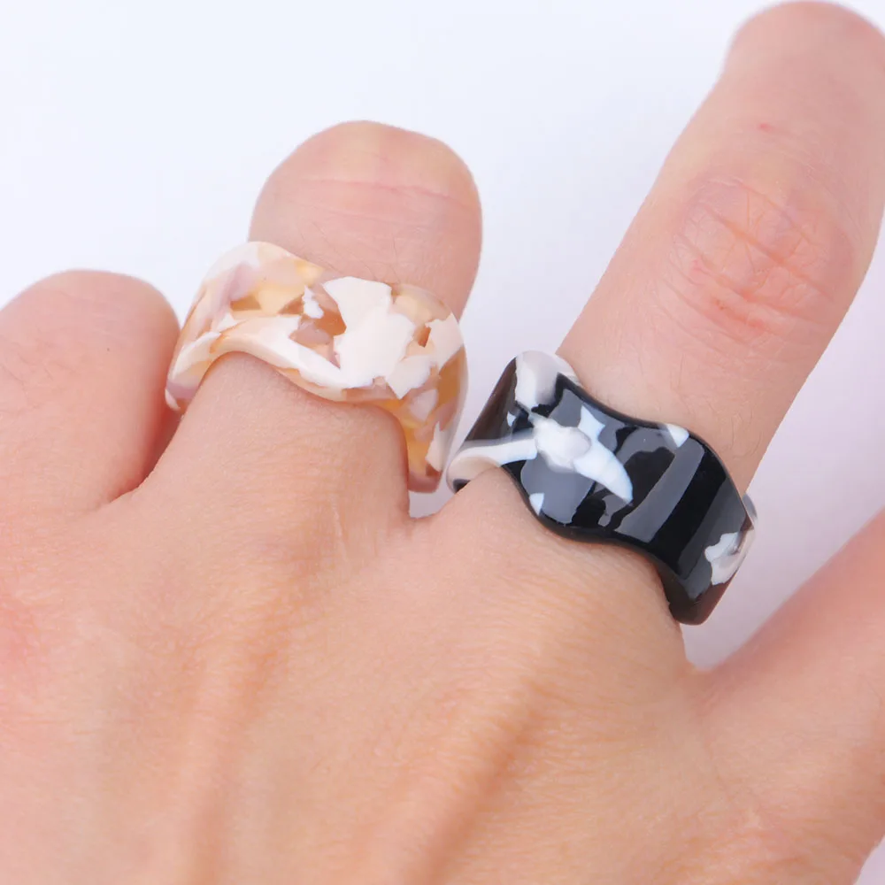 10/20/30/50 قطعة/الوحدة سحر الموضة جميل متعدد الألوان نمط الراتنج النساء خواتم لطيف مضحك فنجر مجوهرات هدايا الحفلات نمط مختلط