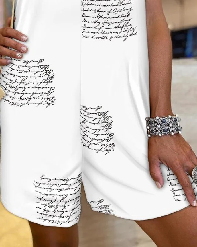 Letter Printed V-Neck Lace Up Detail Jumpsuit Casual Loose Short Straight Leg Jumpsuit Women's Summer Casual Daily Jumpsuit