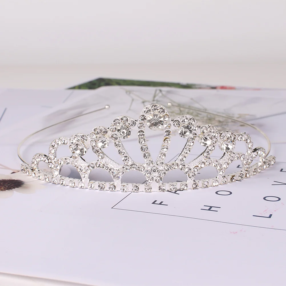 

Perfect Crystal Girls Tiara Crown Childrens Tiara Headband for Brithday Wedding Prom Children's Tiara