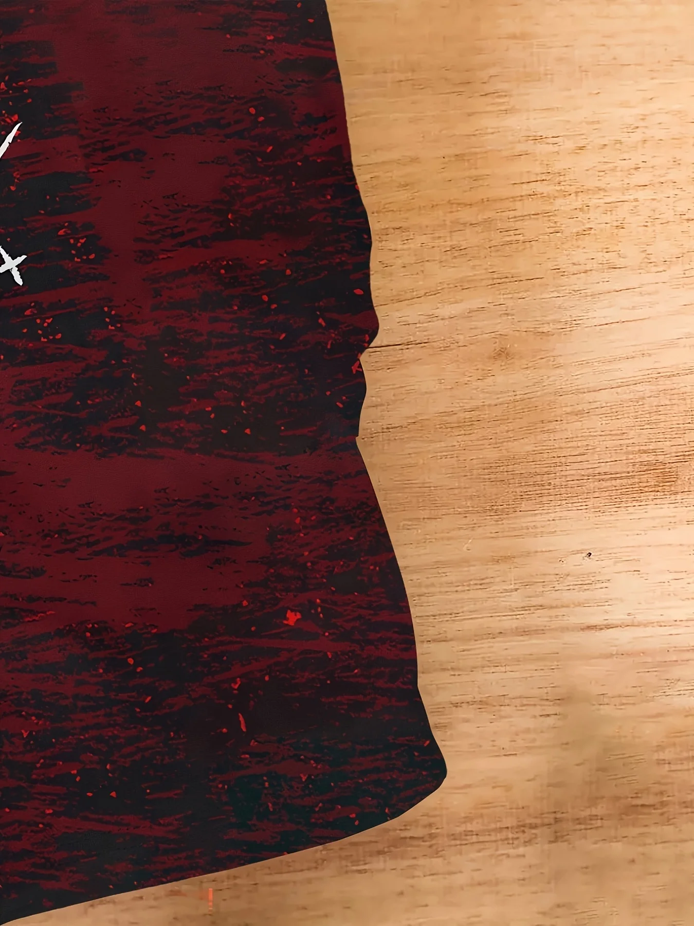 تي شيرت فايكنغ جرافيك للرجال بتصميم نورس بطباعة ثلاثية الأبعاد يتميز بالرونية والغربان بألوان حمراء وسوداء كاجوال بأكمام قصيرة