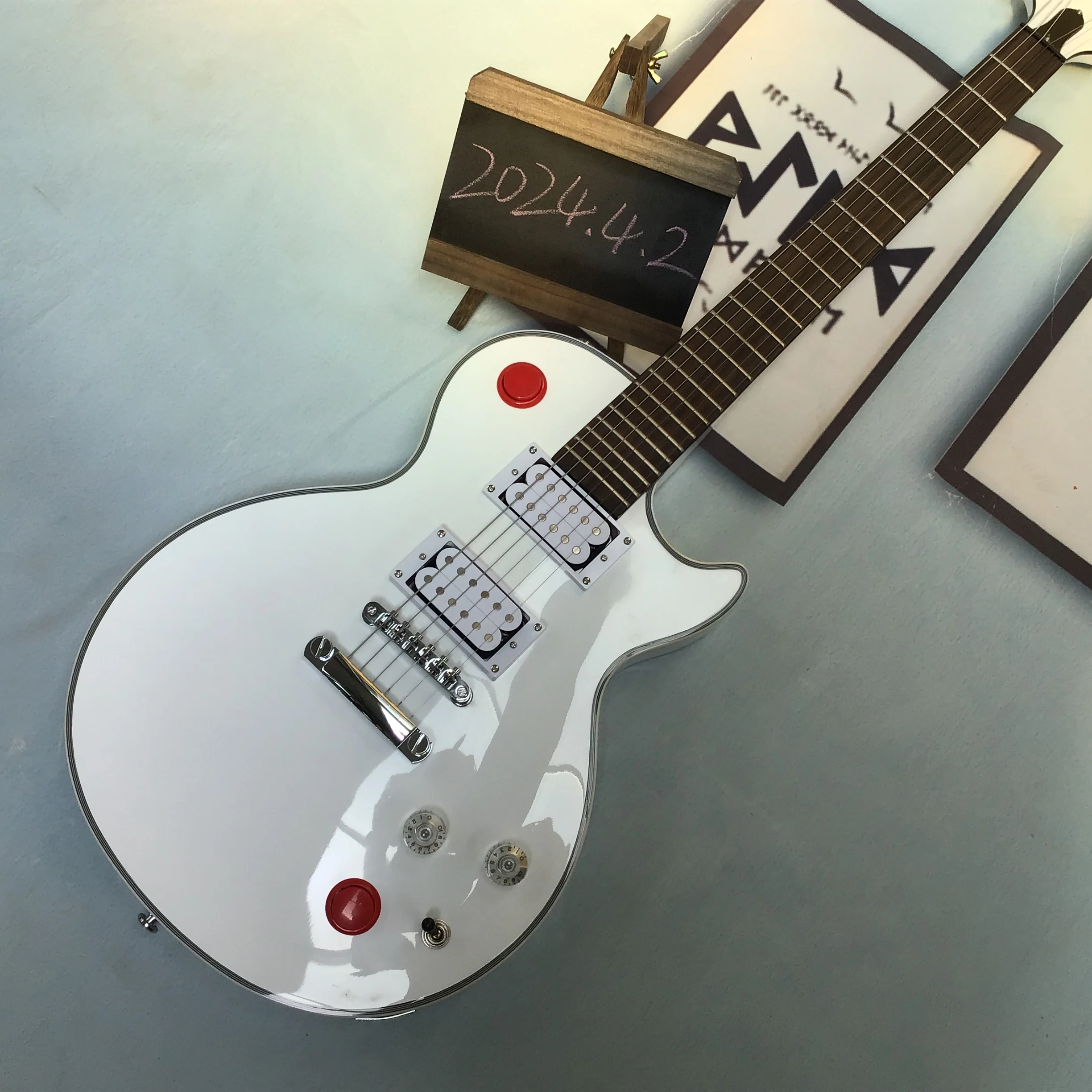 White Electric Guitar Free Shipping Guitars In Stock Guitarra Immediate Delivery Chrome Plated Gold hardware guitars