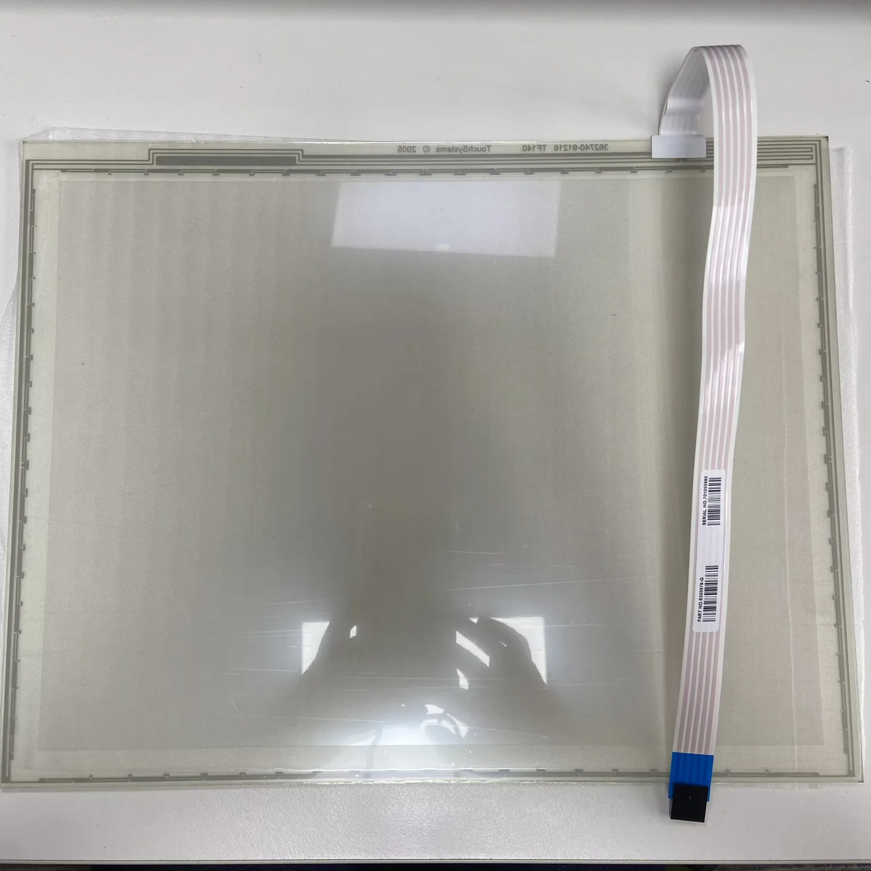 e500979-scn-a5-flt150-z07-0h1-r-panneau-en-verre-pour-ecran-tactile