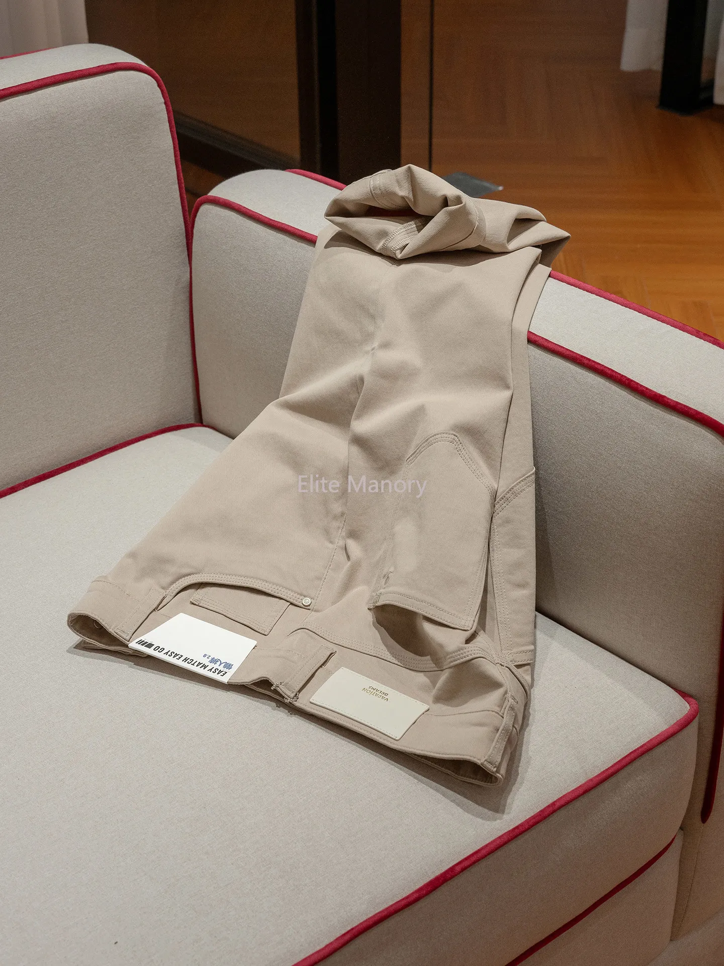 

Джинсы из промытого чесаного хлопка с танинами, 12 унций, с четырехсторонней растяжкой, облегающие, прямого кроя, маленькие размеры.