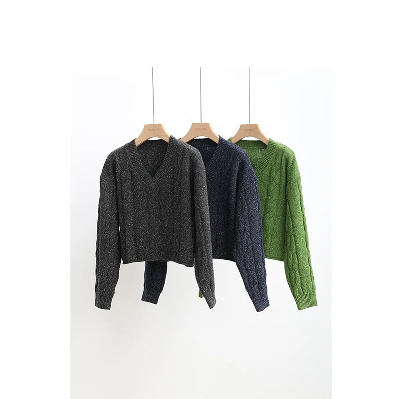 

Тонкий свитер из смесовой мериносовой шерсти с узором косы, цвет светлый лесной, осенне-зимний, мягкий, с V-образным вырезом, длинными рукавами, утолщенный, вязаный.