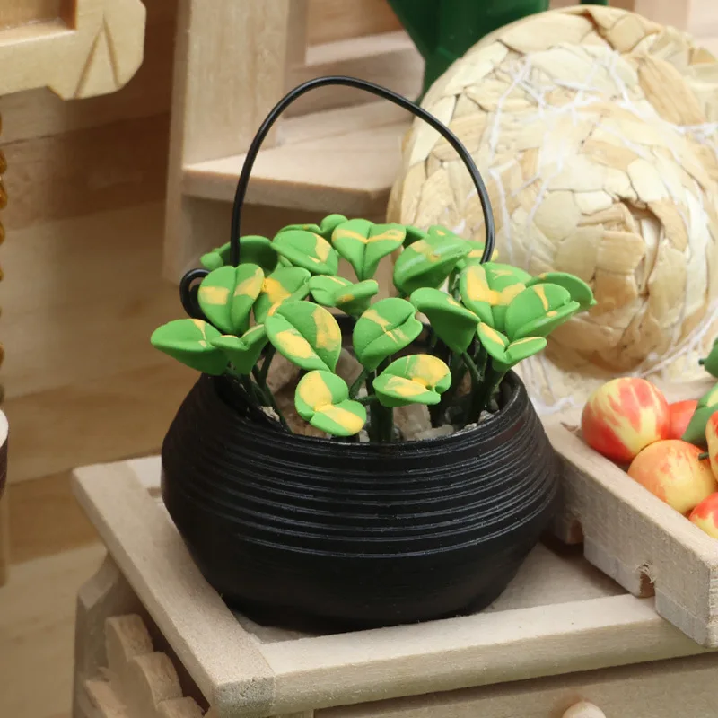 

2pcs Miniature Potted Plant, Dollhouse Variegated Leaf Plant in Black Hanging Basket, Simulation Greenery for Dollhouse