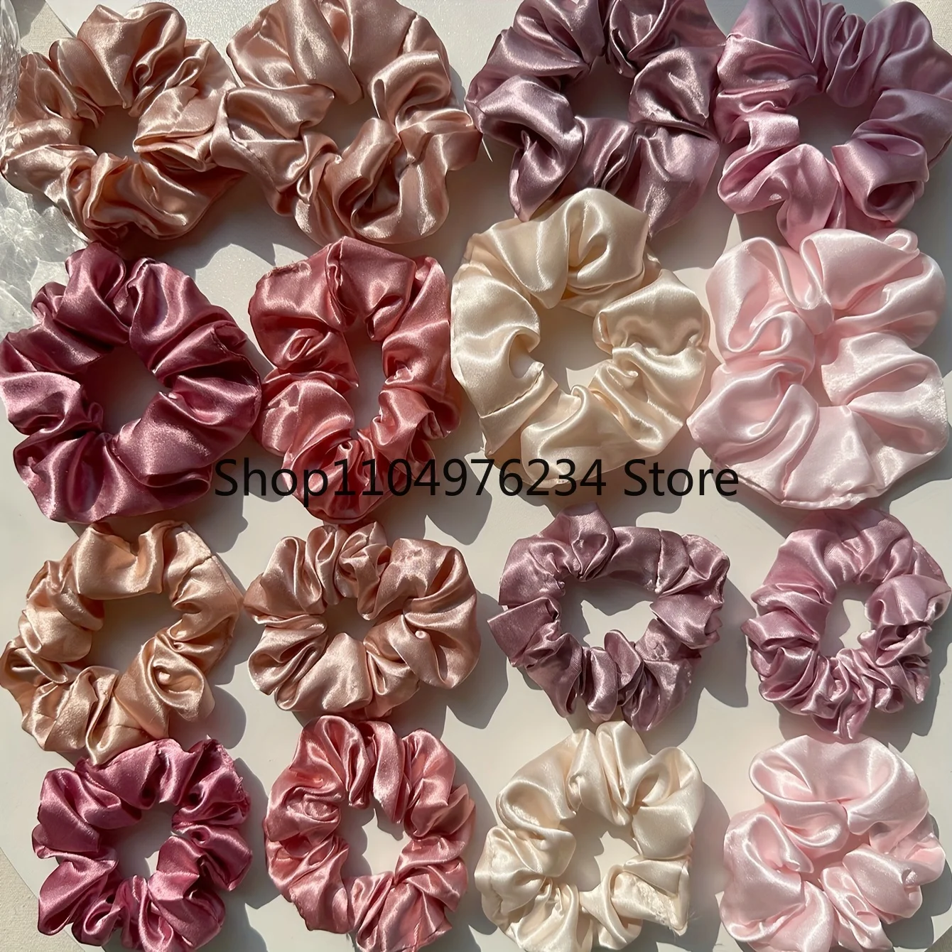 

Набор из 16 мягких атласных резинок для волос розового и коричневого цвета. Универсальные резинки для волос для всех образцов. Подходит для женщин и девочек.