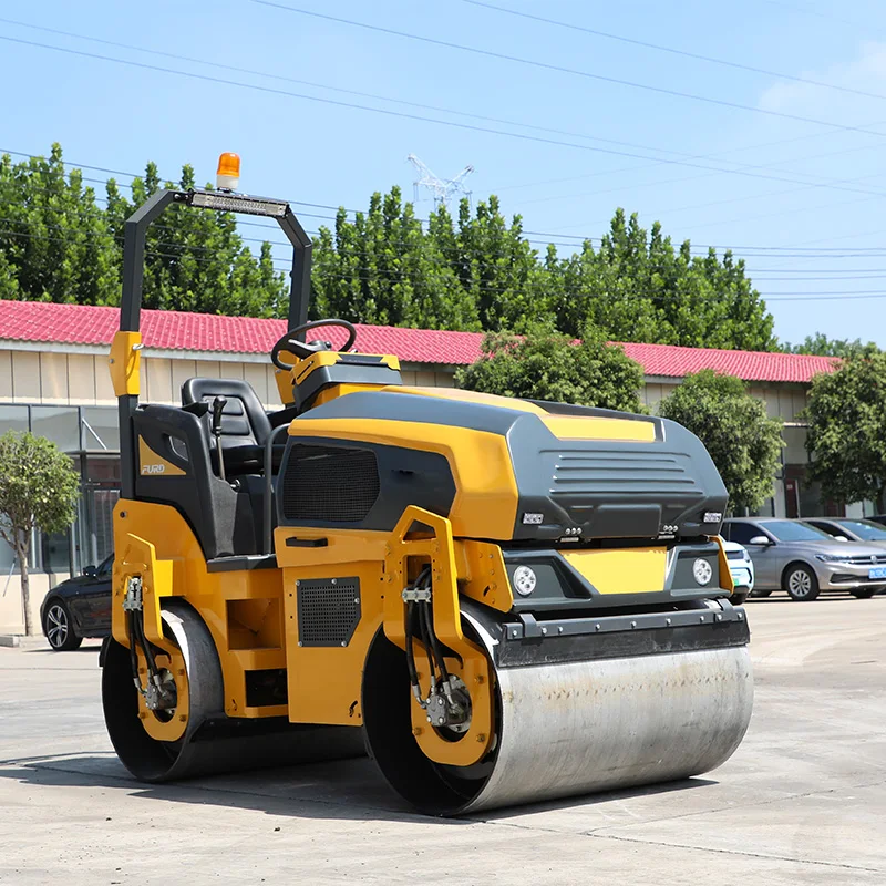 5 Ton Vibratory Road Roller Double Drum Compactor Machine For Construction Projects And Road Paving Applications