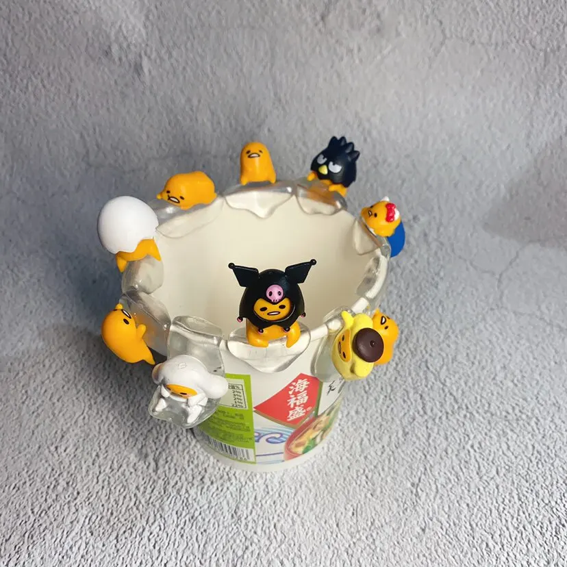 Sanrio Gudetama Cup Edge Mini Figure Blind Box Toys Sanrio Gudetama Bad Badtz-Maru Cup Hanger Q Version Action Figures Cup Decor