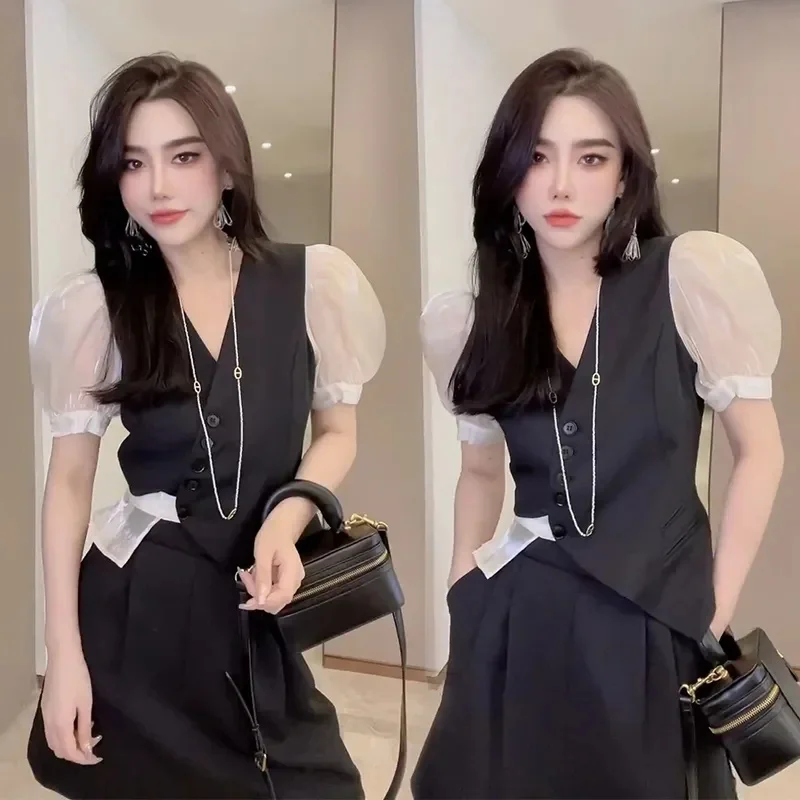 Temperament Celebrity Light Luxury Fashion Set Female 2023 Summer High End V-neck Design Short Top High Waist Half Skirt Women