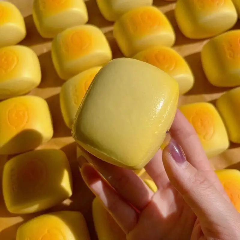 Squeeze Stress Relief Milk Bread Toy 1Pcs Super Soft Simulated Fidget for Travel Time Killing All Age Group