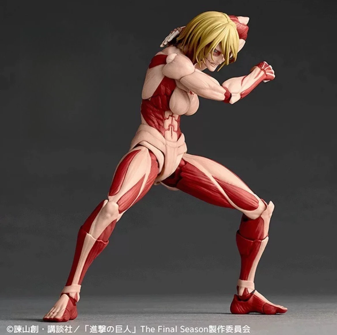 In Stock Kaiyodo Revoltech Amazing Yamaguchi Armored Titan The Female Titan Anime Action Figures Toys Model PVC Gift Collectible