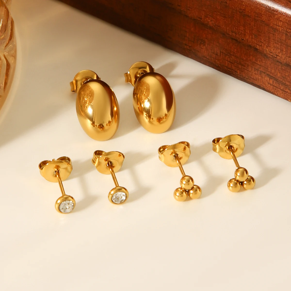 

Elegant 3 Pairs Gold Earring Set For Women Dot Cluster Zircon Smooth Oval Hypoallergenic Tarnish Resistant Gift For Girl