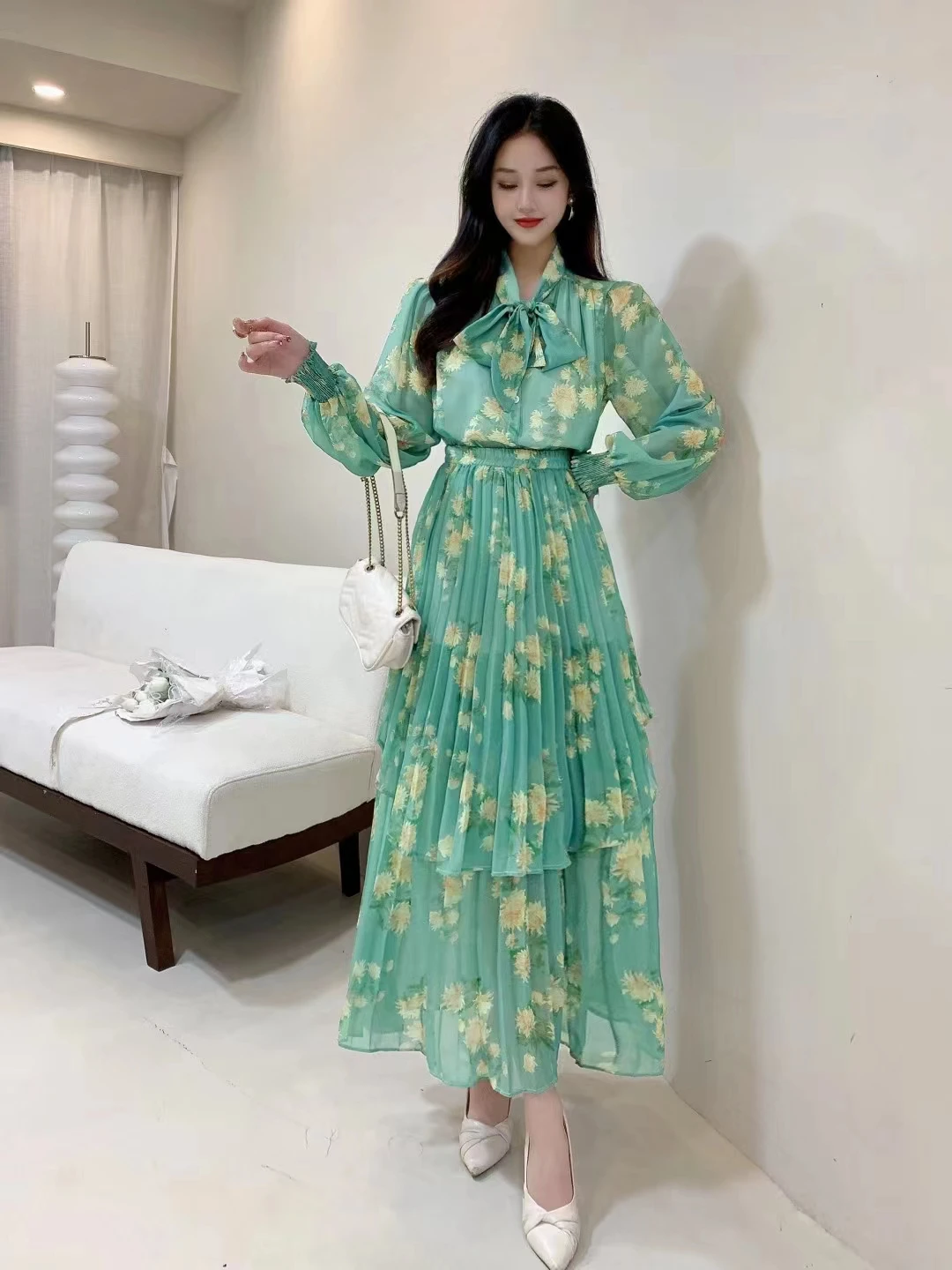 New Spring Autumn Women Sweet Floral Skirt Suits Long Sleeve Chiffon Shirt And Double layered Pleated Long Skirt Two Piece Set