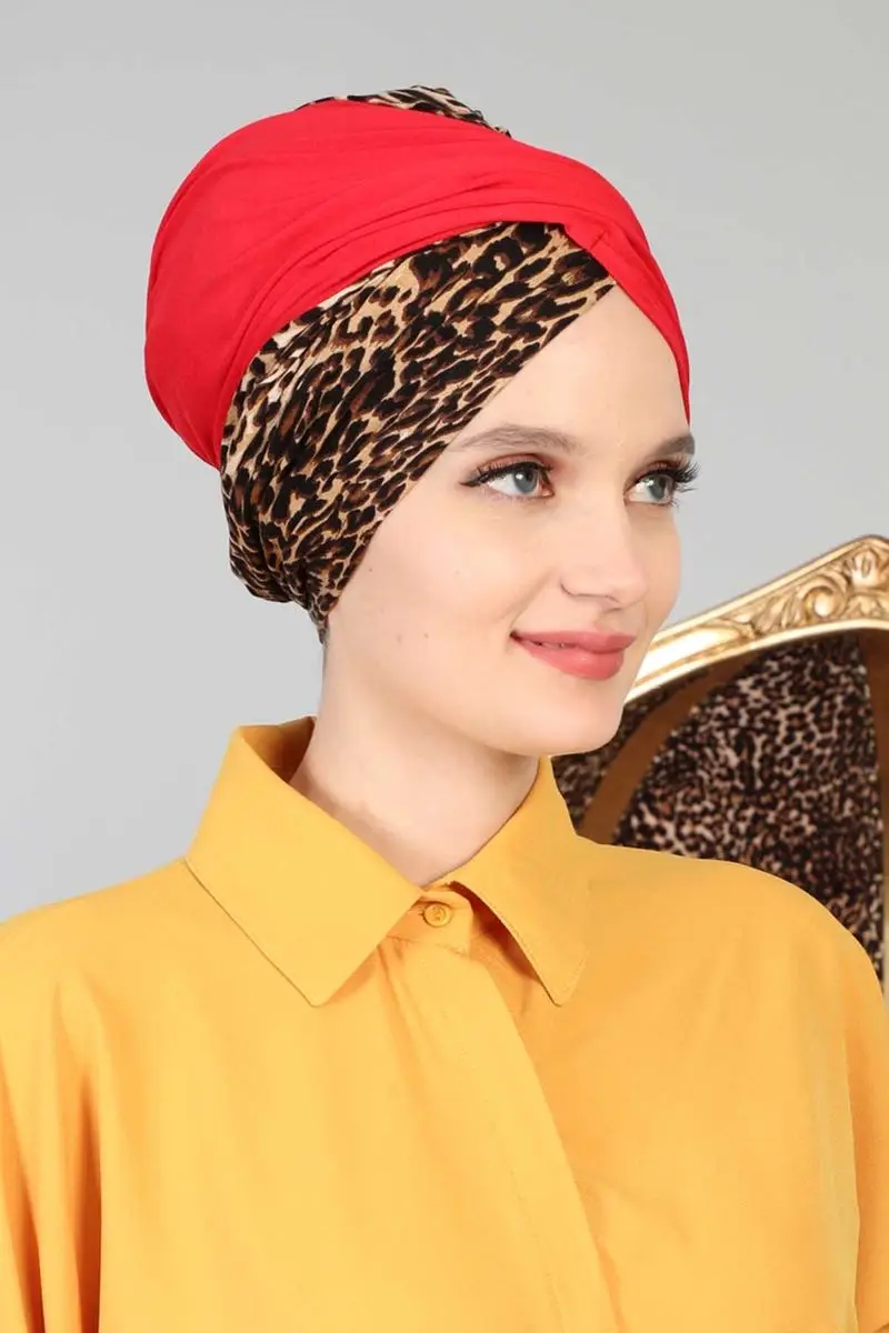 Cor sólida do osso de hijab e vermelho modelado