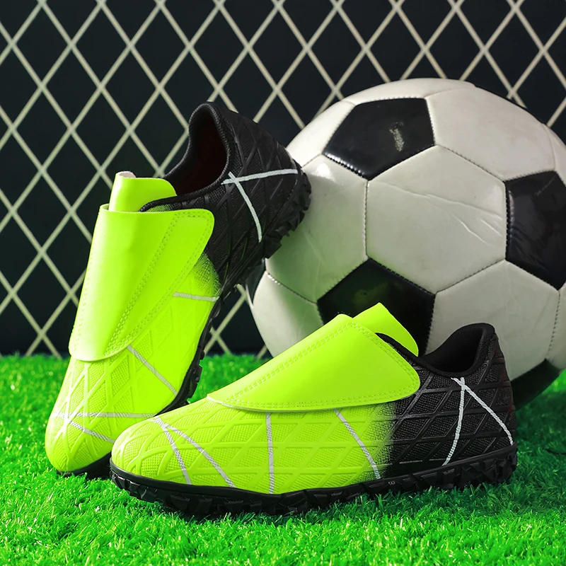 

Children‘s Football Shoes Outdoor Flat Soccer Cleats Non-slip Football Sneakers Breathable Futsal Shoes TF Soccer Spiked Shoes