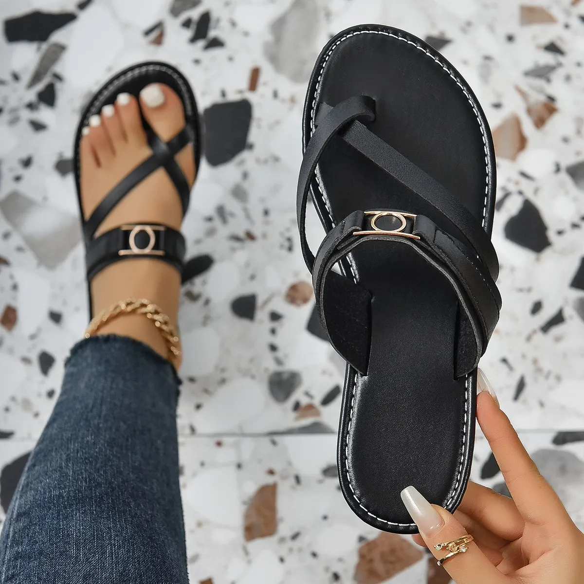 

Summer Flat Heel Sandals Women's Casual Simple Fashion Beach Slippers Women's PU Leather Belt Slip-On Gladiator Sandals