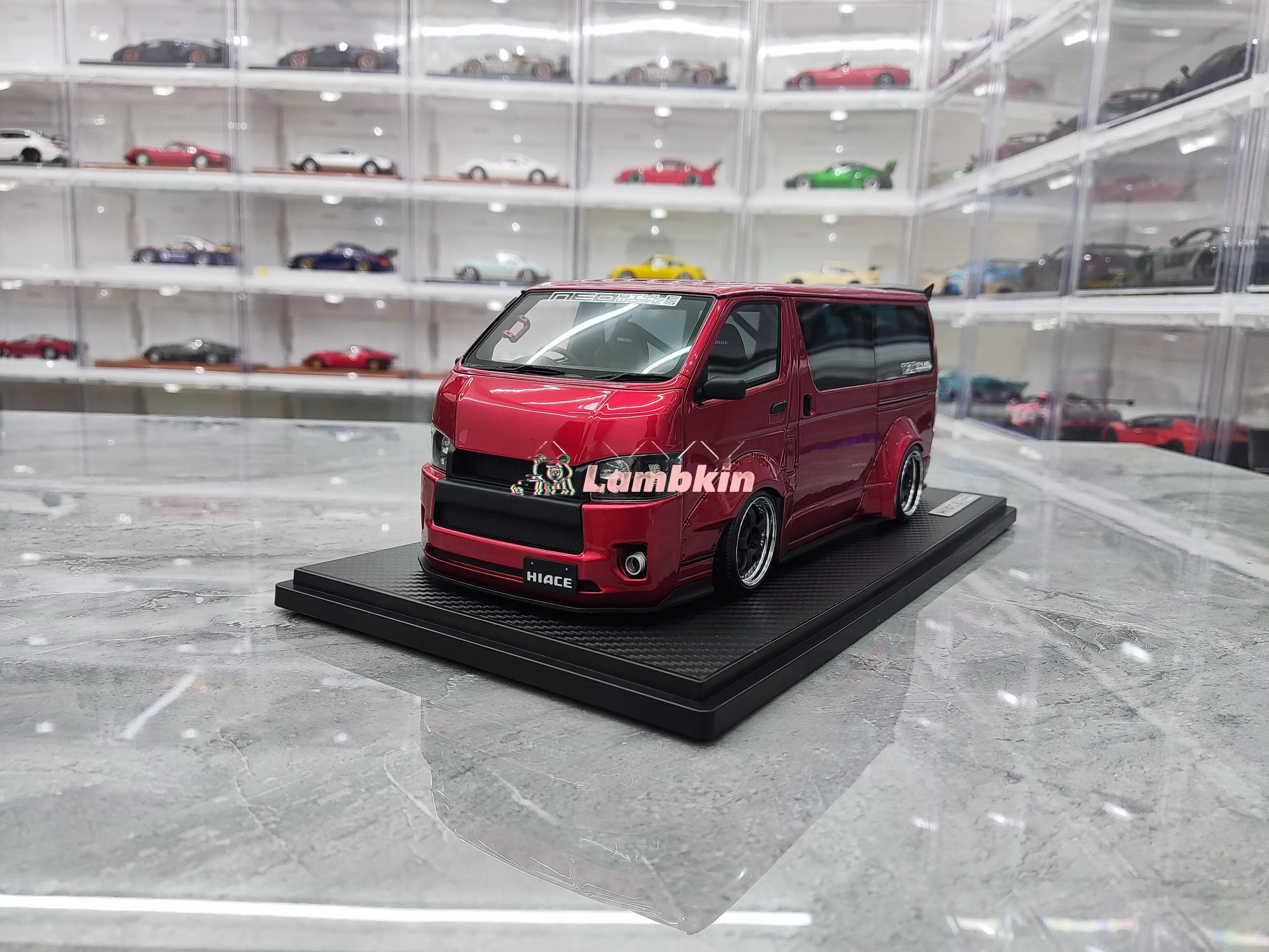 IG 1/18 For Toyot HIACE  Van TSD WORKS  Simulation Sea Lion Resin Car Model Collectible Ornament