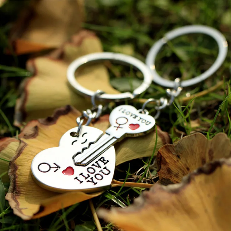 Couple Keychain Creative Secret Love You English Couple Metal Arrow Heart Piercing Pendant Couple Style image 2