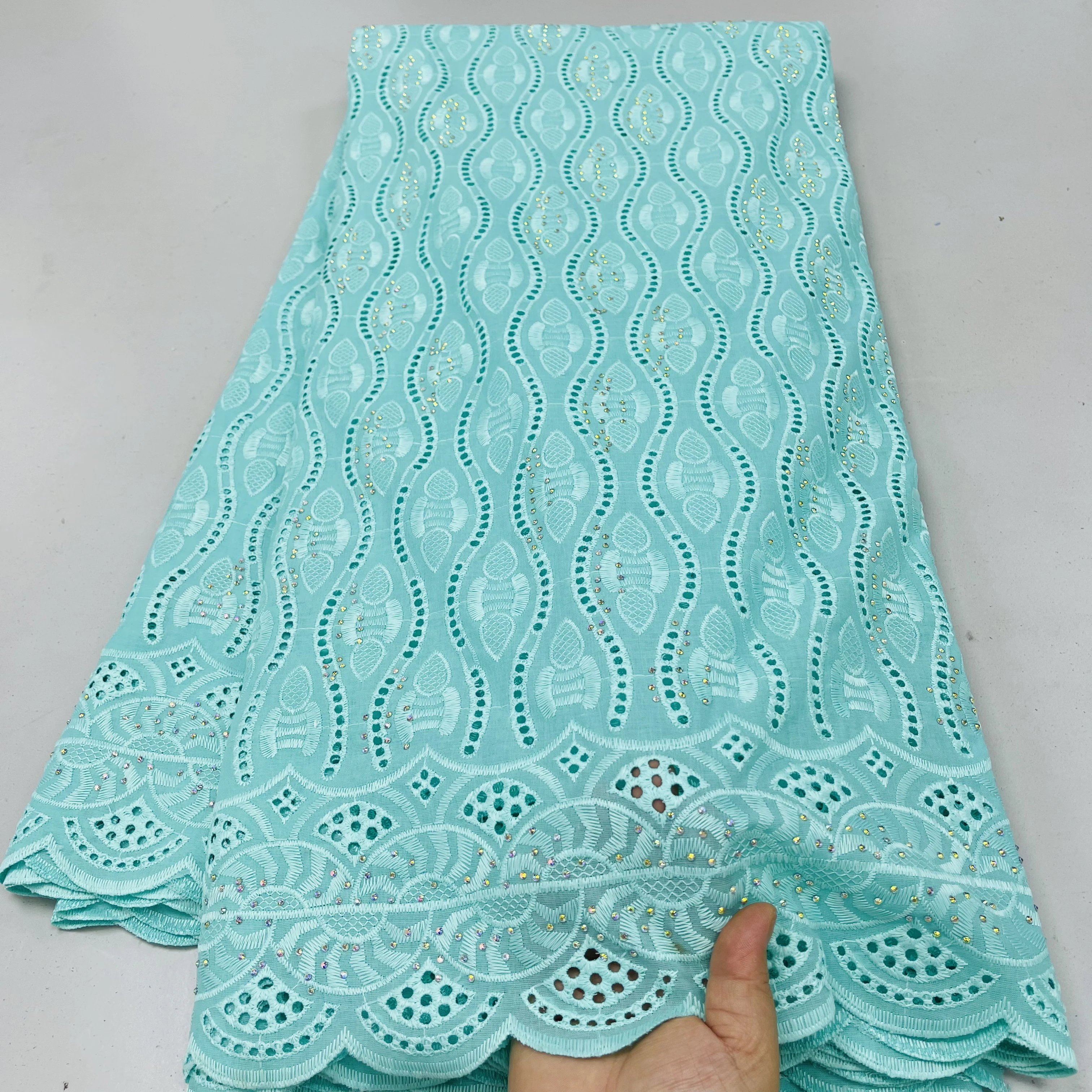 

Роскошная африканская унисекс сухая хлопковая кружевная ткань 2025 нигерийская кружевная ткань высокого качества с вышивкой для шитья одежды своими руками