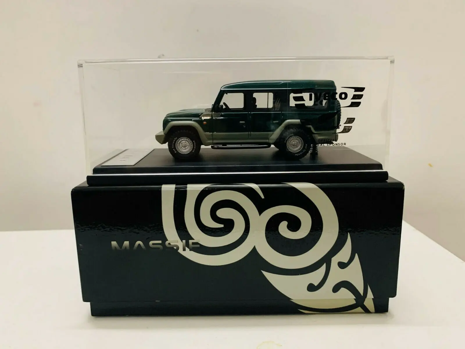 1/43 Scale Resin Model Car Massif SUV Offroad Jeep Green New in Box