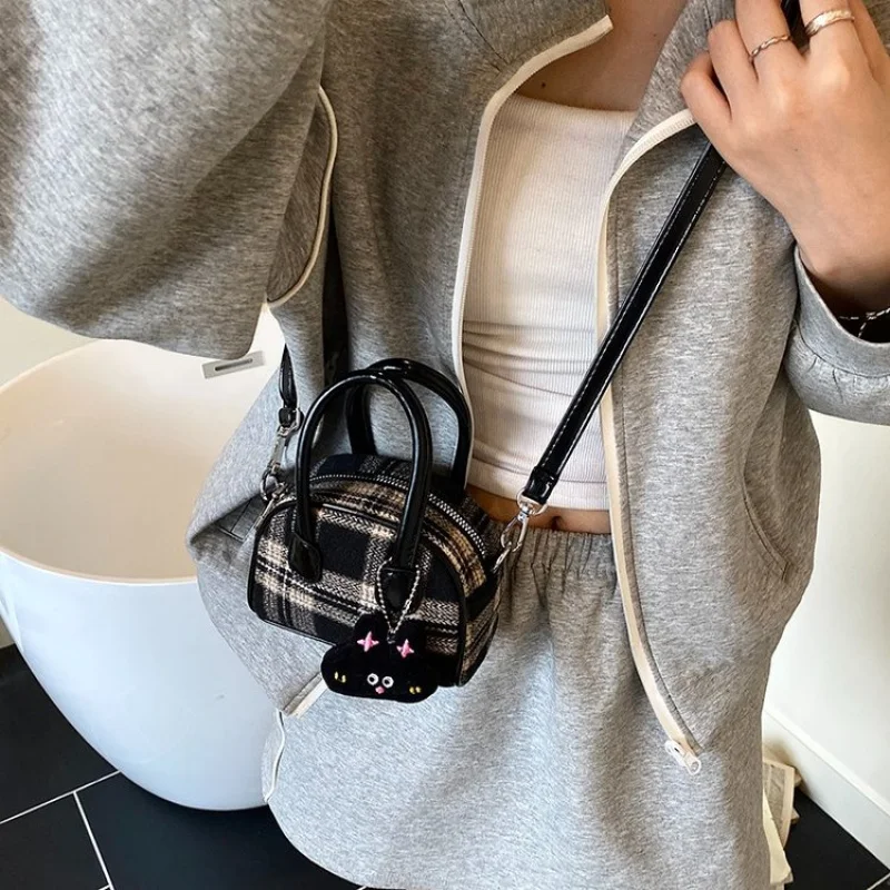 

Premium Designer Women's Crossbody Bag Leather Shoulder Handbag Chic Ladies Tote Purse Elegant Messenger Luxury