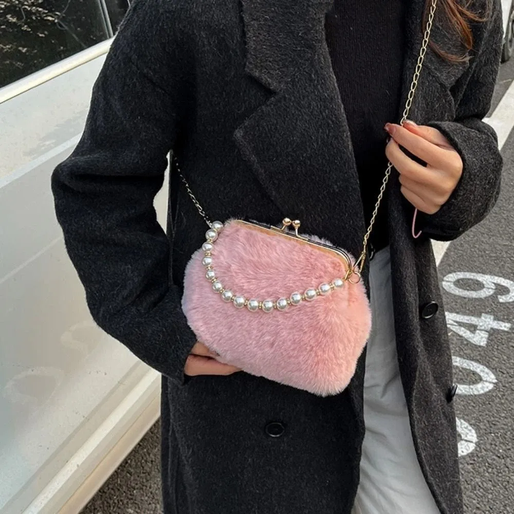 

Wrist Bag Pearl Evening Bag Fluffy Cheongsam Accessories Faux Fur Handbag Elegant Single Shoulder Shell Crossbody Bag Party