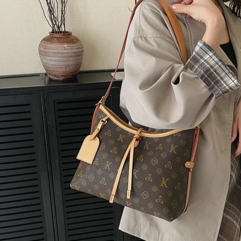 

Women's Adjustable Crossbody Bag Creative Retro Design Versatile Commuting Travel Companion Handbag Gift For Her