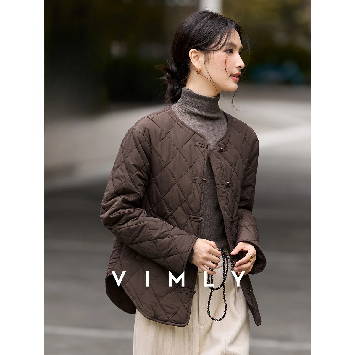 

VIMLY Women's Winter Parkas 2025 New Chinese Style Brown Round Neck Cotton Padded Coat Loose Diamond Quilted Ladies Jacket A2858