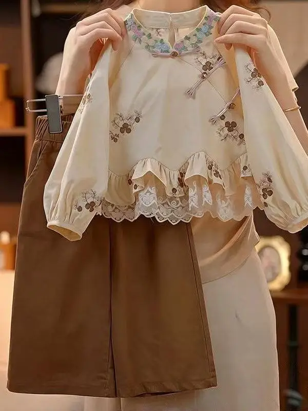 Girls' Sweet Lace Long Sleeve Embroidered Top Wide Leg Pants Two Piece Set Fashionable Autumn Wear for Children under 17