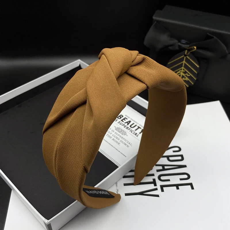 Retro und vielseitiges Stirnband für Damen zum Gesichtwaschen und Haarstylen, hochwertiges und breitkrempiges Haarband. – Detail 2