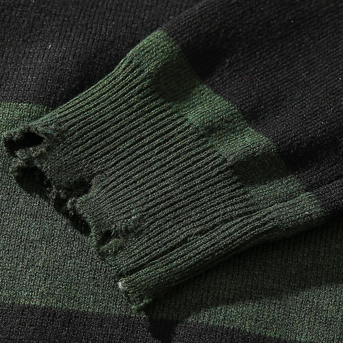 Men's New Autumn and Winter Warm Knitwear, Pullover Striped Knit Sweater