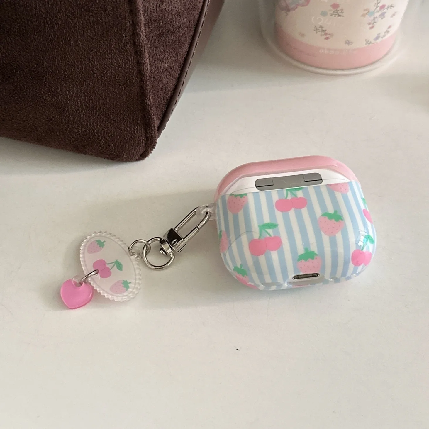 Blau gestreift rosa Erdbeere Kirsche + ovales Herz Anhänger Kopfhörerhülle geeignet für Apple/Für Airpods Pro2 Hülle/Für Airpods3 Hülle/Für Airpods2 Hülle/Modische Damen Kopfhörerhülle