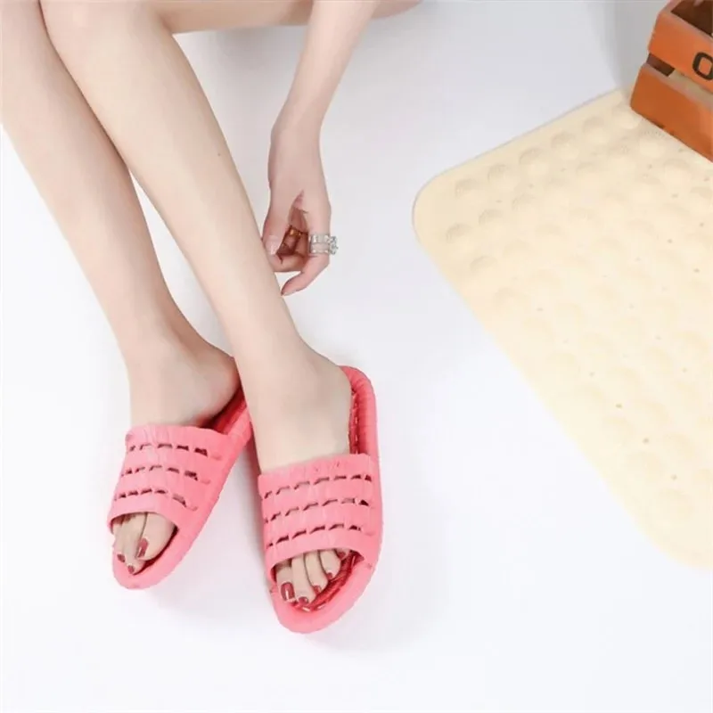 WaterLeaky Bathroom Slippers Quick-drying Shower Hollow Out Indoor Summer Soft PVC Shoes Anti-Slip Flip Flops for Men Women