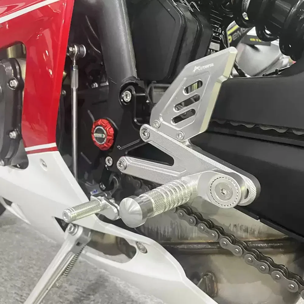 Performance Rear-Set Footpeg Assembly for KOVE 450RR/450R – High-Quality, Adjustable, Non-Destructive Installation