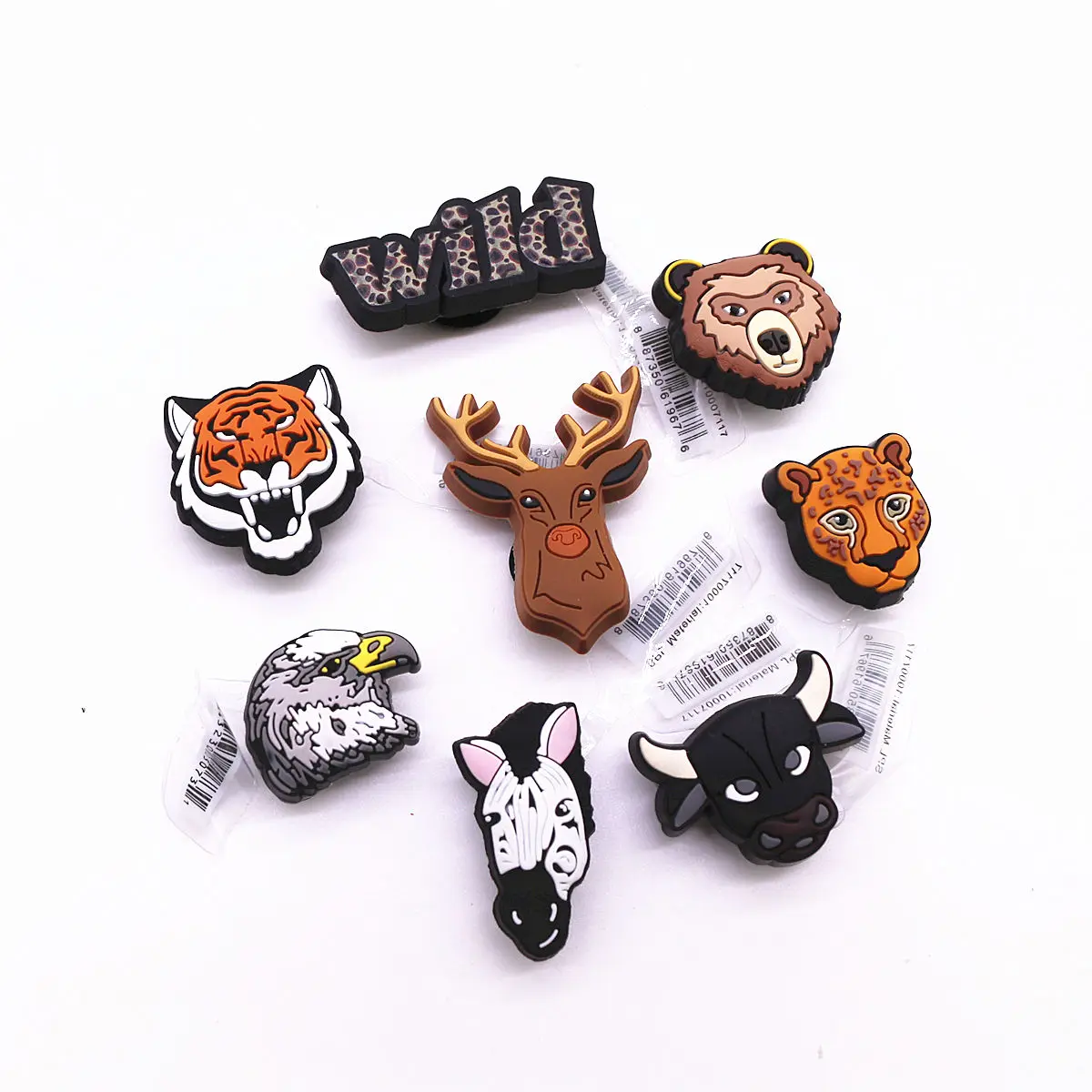 1 stücke Original Tiere Porträts PVC Schuh Charms Zubehör Tiger Bär Stier Hirsch Zebra Adler Hai Formen verstopft Stifte Dekorationen