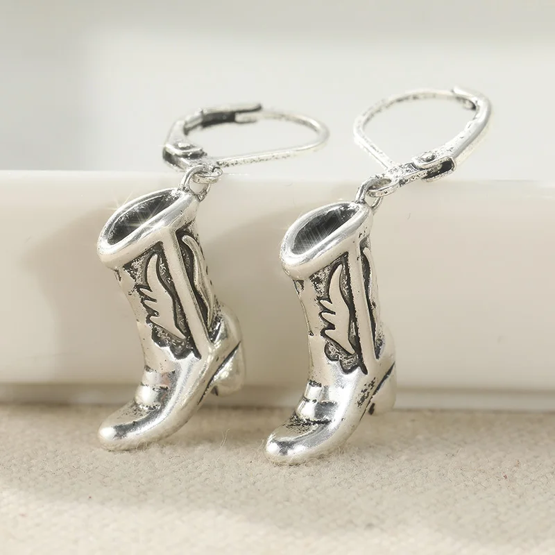 Creative Metal Cowboy Boot Silvery Plated Dangle Earrings For Women Fashion Vintage Pendant Earrings Exquisite Jewelry Idea Gift
