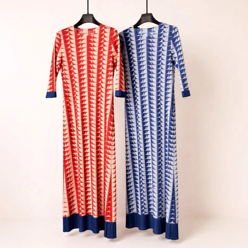 

Плиссированное платье Miyake с принтом, лето 2026, новинка, с рукавом три четверти, приталенное, элегантное, женское, для отпуска и путешествий, эластичное, длинное