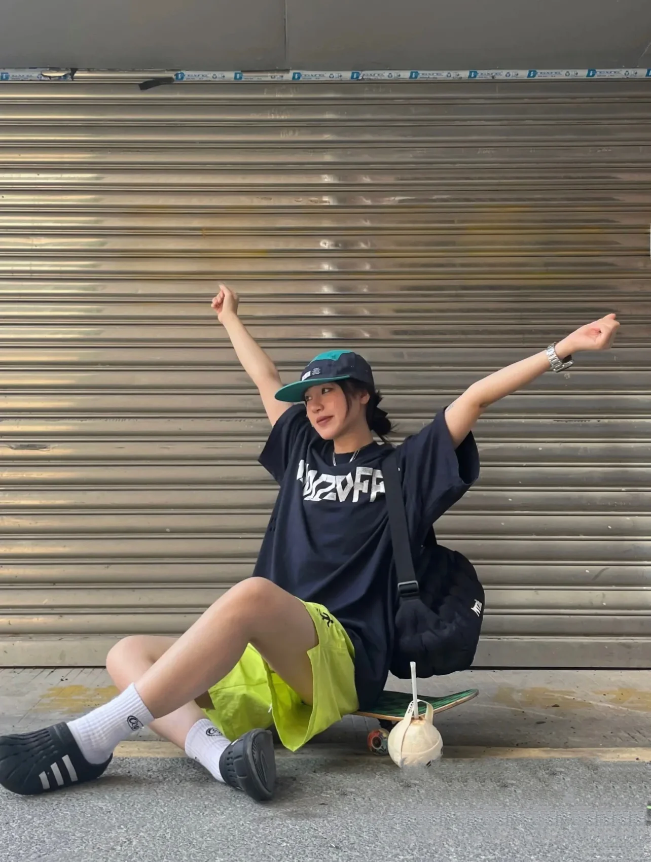 Qui Dry American Fluorescent een Casual orts Pantaloni da uomo Hip Hop sottili e larghi sportivi a gamba dritta a cinque quarti