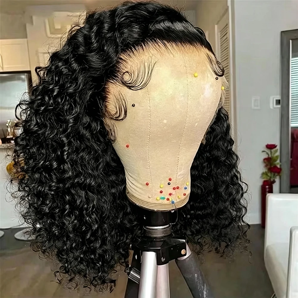 Perruque Courte Bouclée Deep Wave 220 Densité 7x5 Sans Colle Pré-Pluckée Prête à Porter 100% Cheveux Humains Brésiliens 13x4 13x6 Perruque Lace Front HD pour Femmes Noires