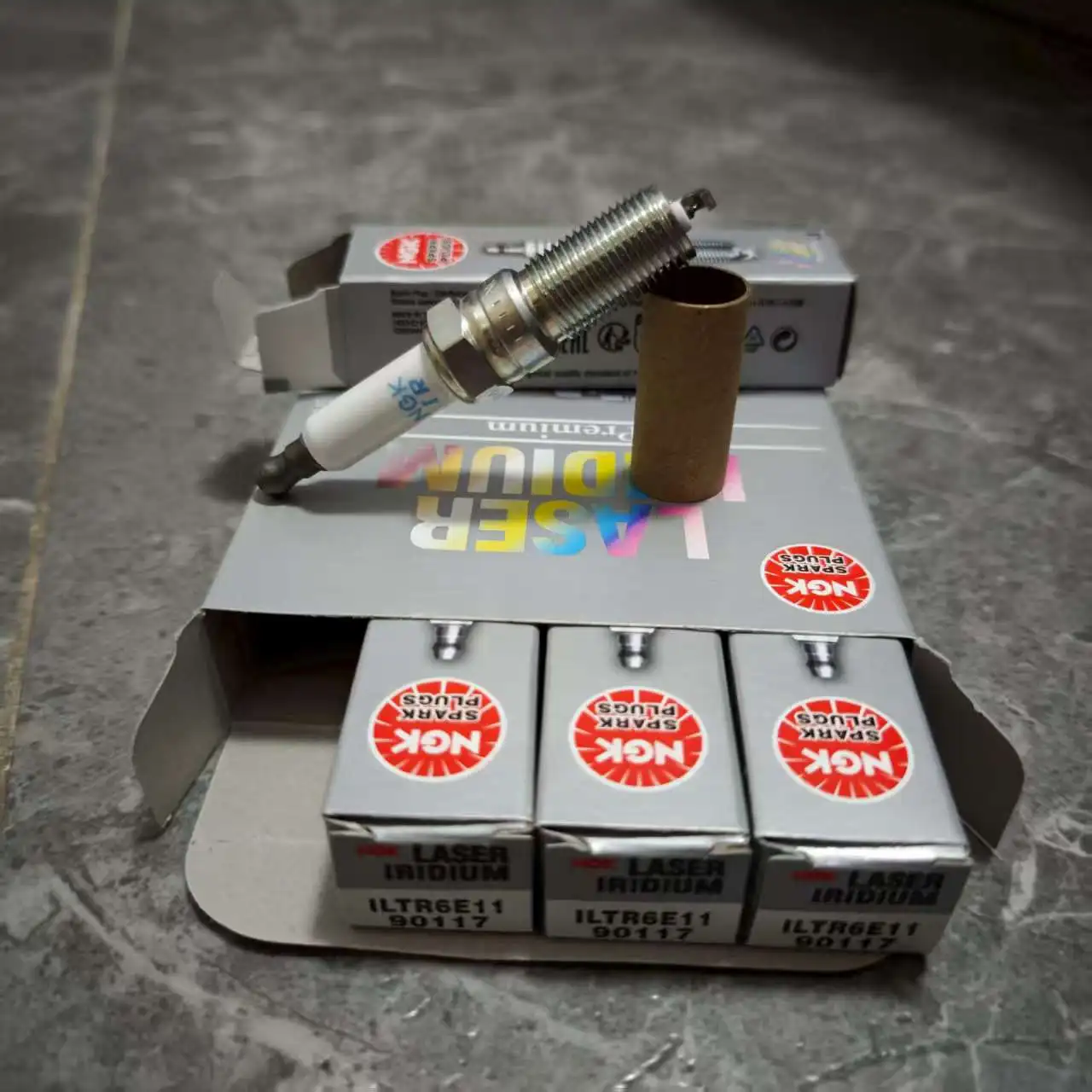 

Свеча зажигания ILTR6E11 NGK 90117, 4 шт., свеча для GMC ACADIA CANYON CHEVROLET MALIBU TRAVERSE CAPTIVA CAMARO EQUINOX BUICK CADILLAC