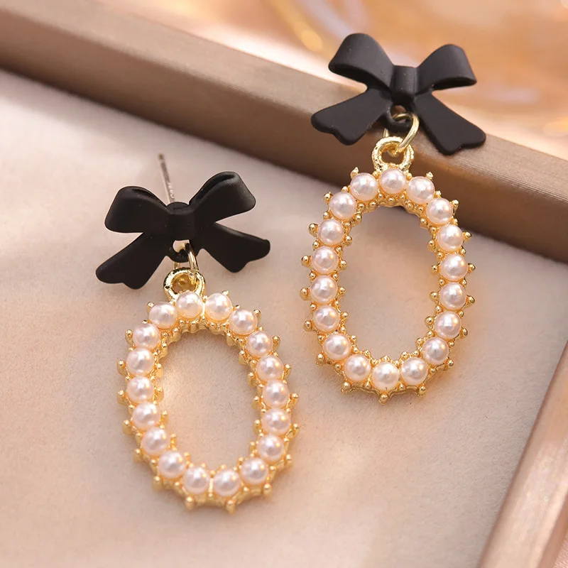 Lovely Black Bow Drop Earrings for Women Pearl Earrings Korean Fashion Hollow Out Oval Dangle Earrings Party Golden Jewelry Gift