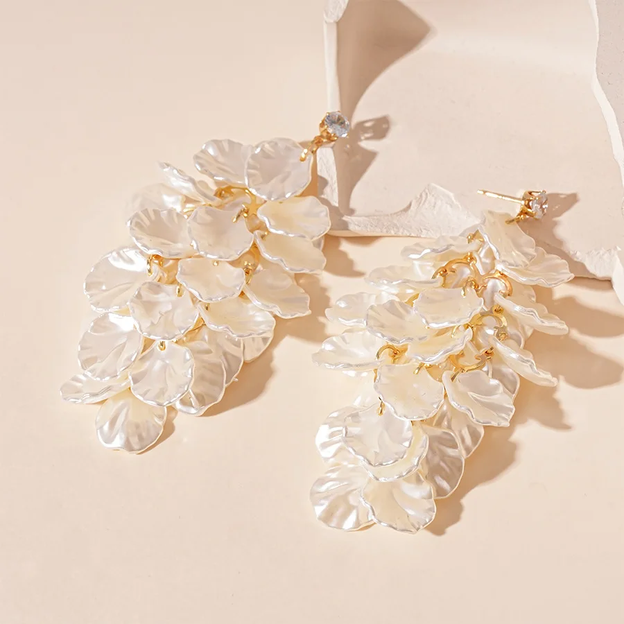 Thumbnail 2 - #40 Best Earrings to Buy In 2026