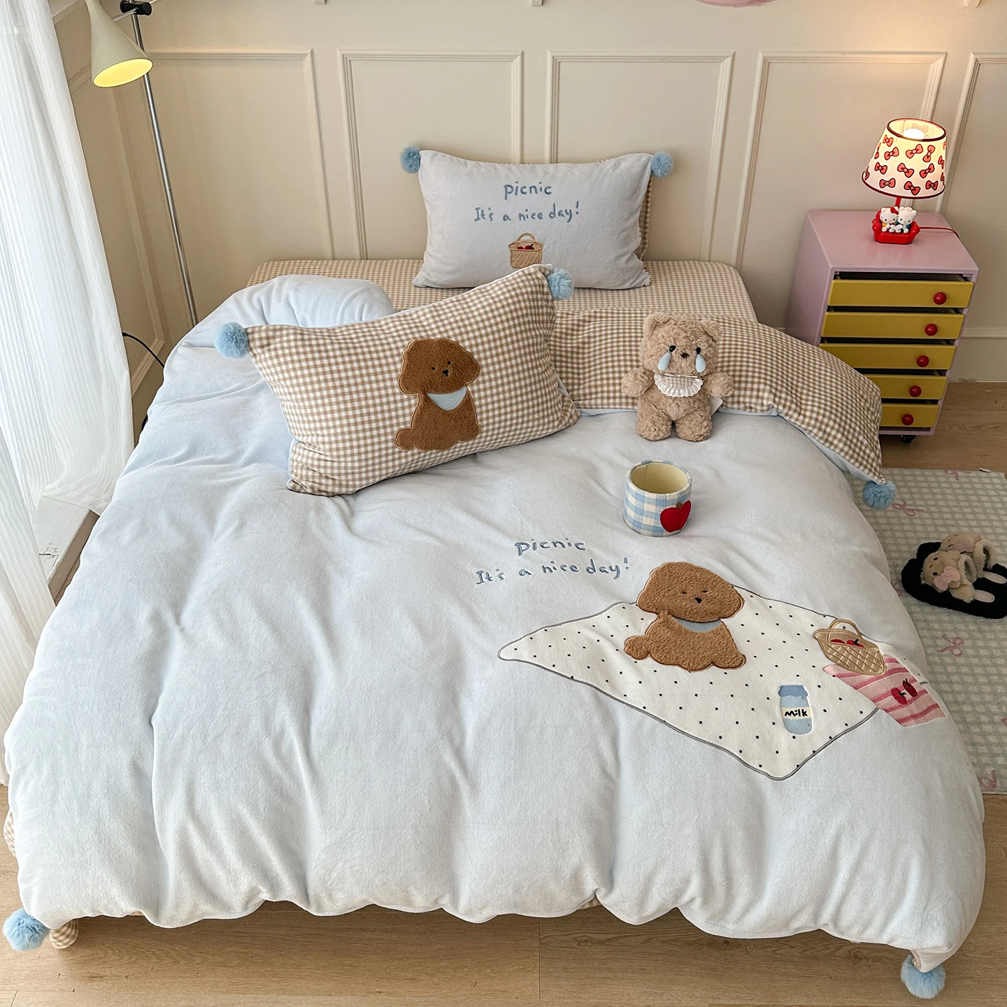New Milk Velvet Autumn Winter Warm Bedding Set Soft Cartoon Pattern Embroidered Duvet Cover Sheet Pillowcases High End Bed Set