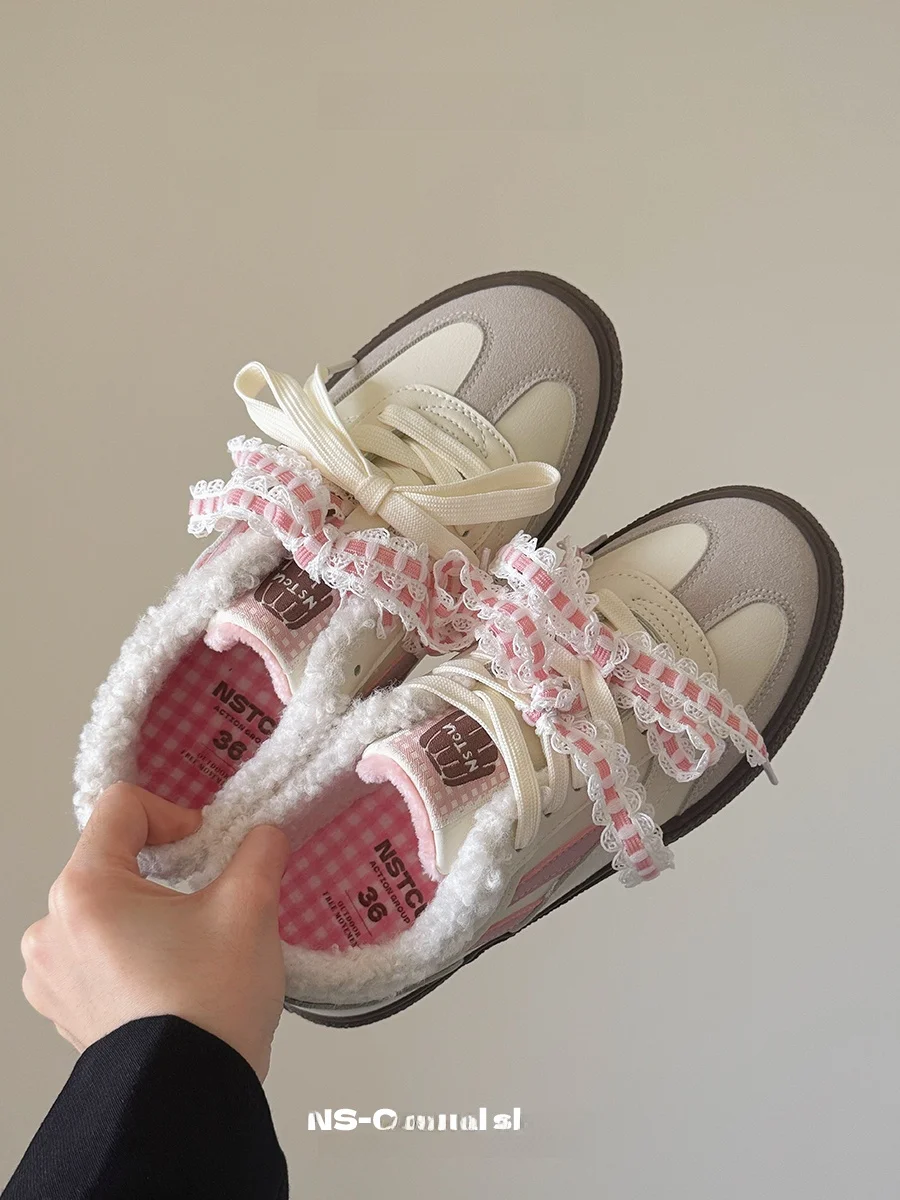 

NSTCU Rose Leder Women's Winter Warm Cotton Shoes Fashionable Casual Cross Buckle Flat Heel Color Block Rubber Sole Shoes