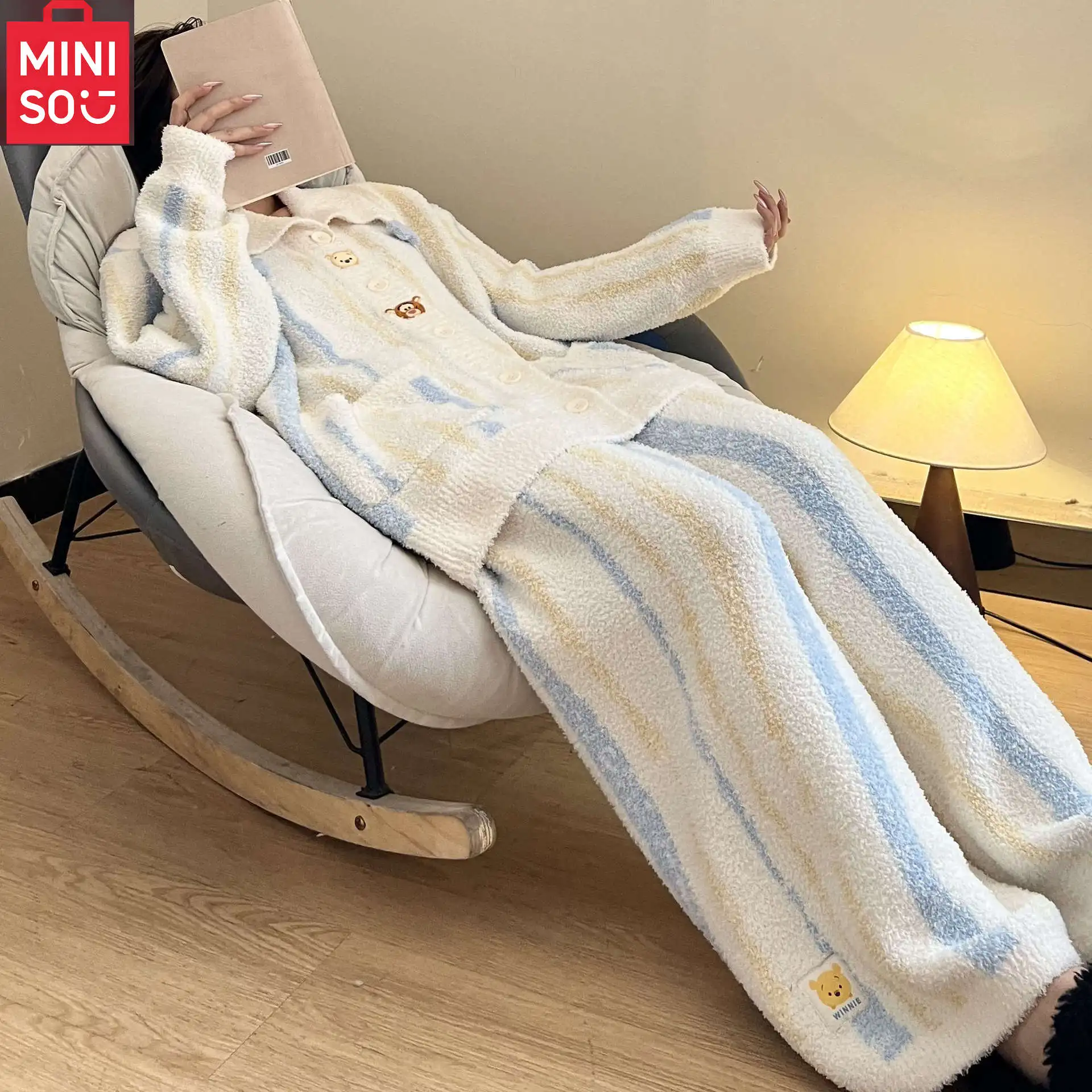 

MINISO Half Fleece Nightwear Women's Autumn New Collection Thickened Large Size Long Sleeve Pants Home Clothes Set